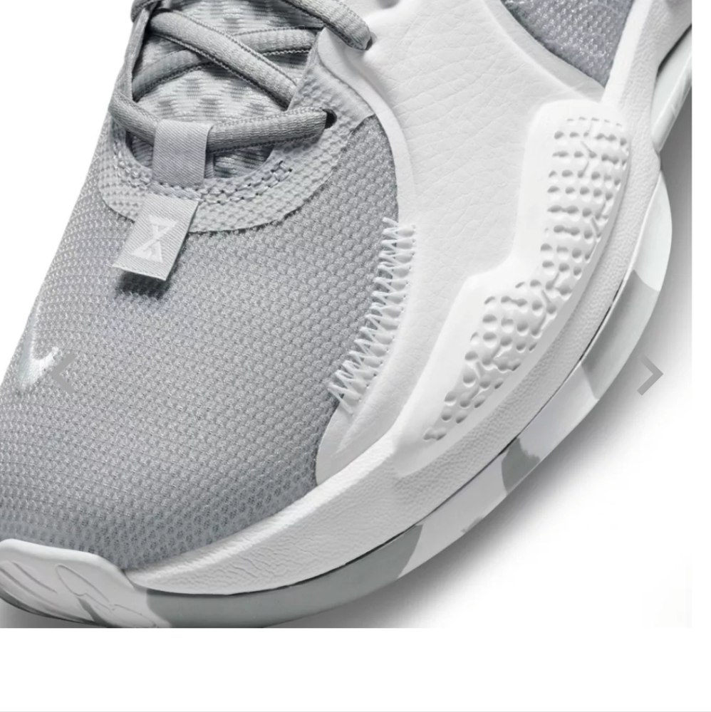 Nike PG Basketball shoes Fits Women size 9 (mens size 8) White and gray